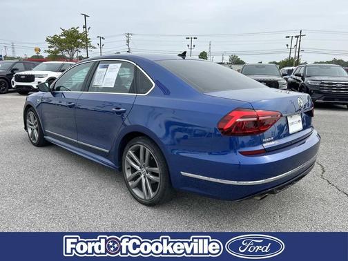 Platinum Gray Metallic 2017 Volkswagen Passat 1.8T R-Line w/Comfort