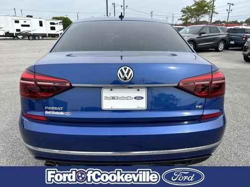 Platinum Gray Metallic 2017 Volkswagen Passat 1.8T R-Line w/Comfort