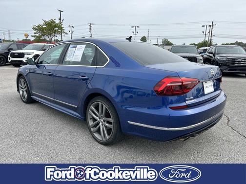 Platinum Gray Metallic 2017 Volkswagen Passat 1.8T R-Line w/Comfort