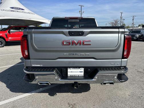 Sterling Metallic 2024 GMC Sierra 1500 SLT
