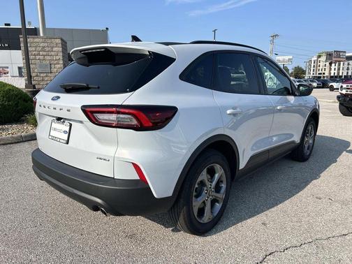 Space Silver Metallic 2025 Ford Escape ST-Line