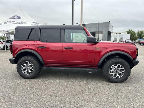 Ruby Red Metallic Tinted Clearcoat 2025 Ford Bronco Badlands