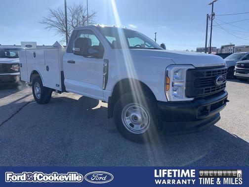 Oxford White 2025 Ford F-350 XL