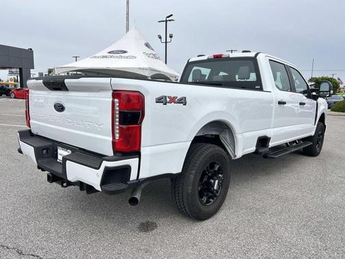 Oxford White 2025 Ford F-250 XL