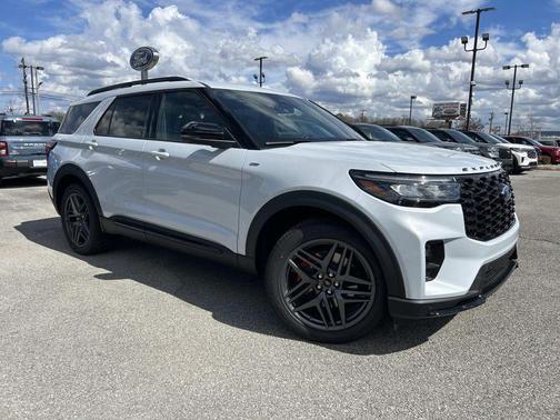 Space White Metallic 2026 Ford Explorer ST-Line