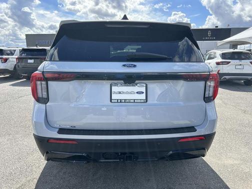 Space White Metallic 2026 Ford Explorer ST-Line