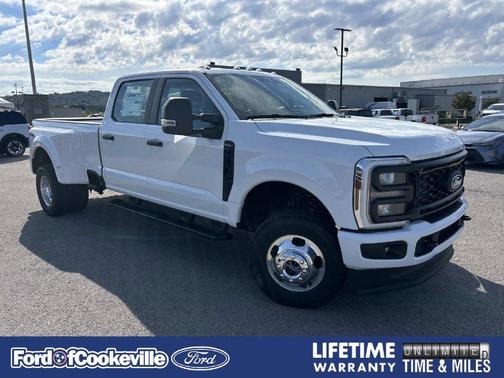Oxford White 2027 Ford F-350 XL