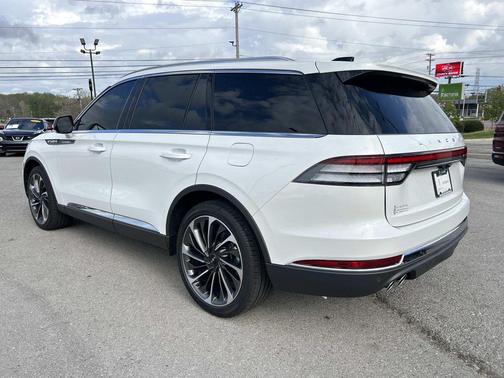 Pristine White Metallic Tri-Coat 2026 Lincoln Aviator Reserve AWD