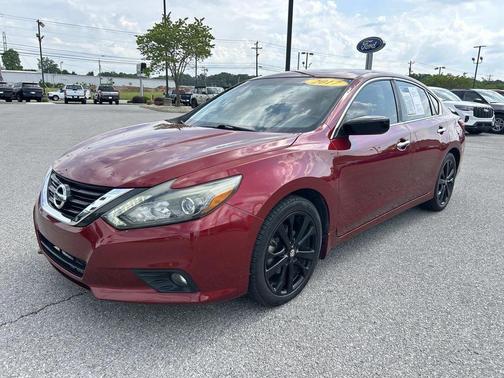 Red 2017 Nissan Altima 2.5 SR