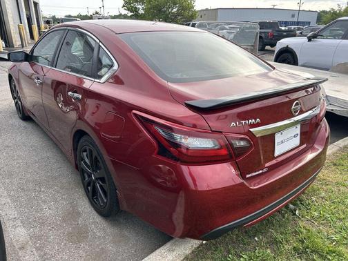 Red 2017 Nissan Altima 2.5 SR