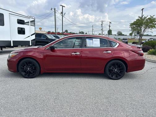 Red 2017 Nissan Altima 2.5 SR