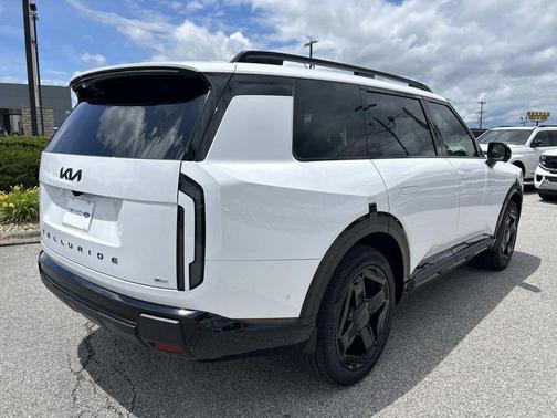 Glacial White Pearl 2027 Kia Telluride X-Line SX-Prestige