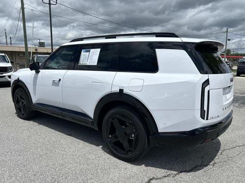 Glacial White Pearl 2027 Kia Telluride X-Line SX-Prestige
