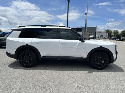 Glacial White Pearl 2027 Kia Telluride X-Line SX-Prestige