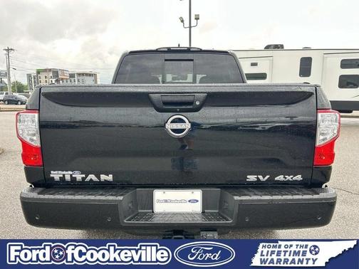 Super Black 2024 Nissan Titan SV