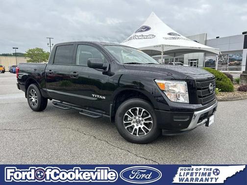 Super Black 2024 Nissan Titan SV