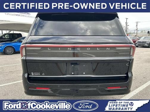 Infinite Black Metallic Clearcoat 2025 Lincoln Navigator Reserve