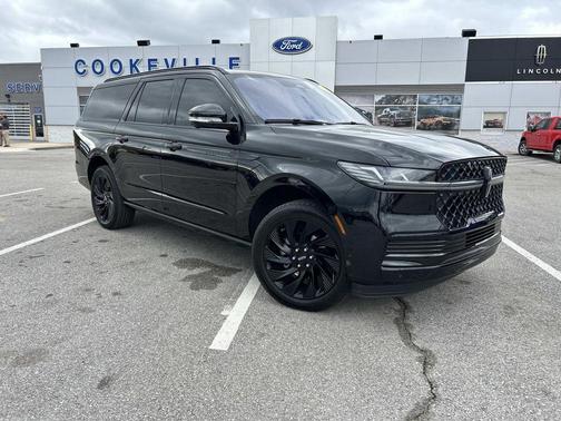 Infinite Black Metallic Clearcoat 2025 Lincoln Navigator Reserve