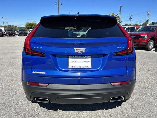 2022 Cadillac XT4 Luxury