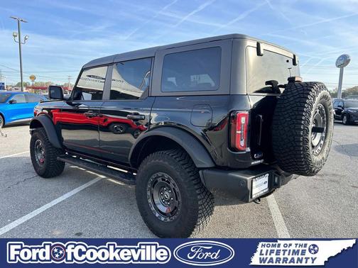 Shadow Black 2024 Ford Bronco Outer Banks