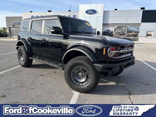 Shadow Black 2024 Ford Bronco Outer Banks