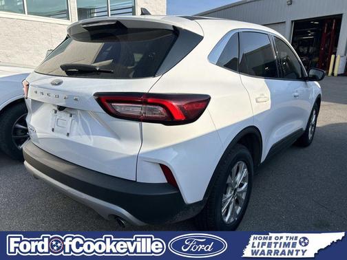Oxford White 2023 Ford Escape Active