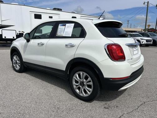 Bianco Gelato (White Clear Coat) 2016 FIAT 500X Easy