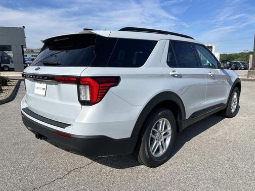 Space White Metallic 2026 Ford Explorer Active