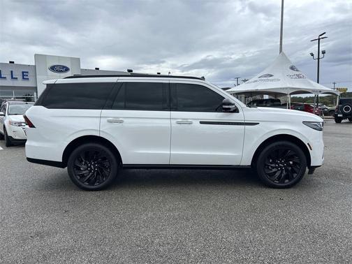 2025 Lincoln Navigator Reserve