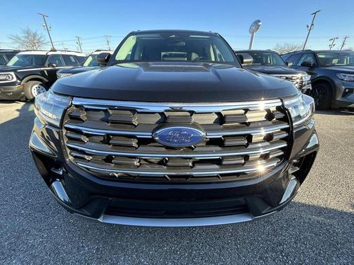 Agate Black Metallic 2026 Ford Explorer Active