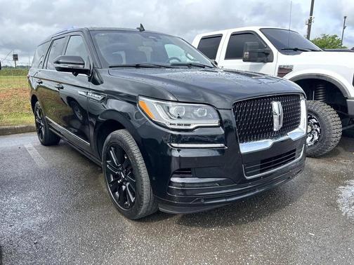 Infinite Black Metallic Clearcoat 2023 Lincoln Navigator Reserve