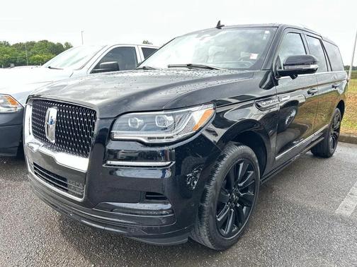 Infinite Black Metallic Clearcoat 2023 Lincoln Navigator Reserve