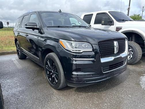 Infinite Black Metallic Clearcoat 2023 Lincoln Navigator Reserve