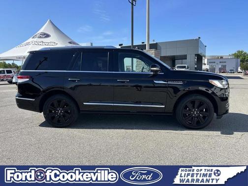 Infinite Black Metallic Clearcoat 2023 Lincoln Navigator Reserve