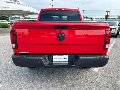 2024 RAM 1500 Classic Warlock Crew Cab 4x2 5'7' Box