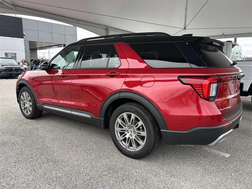 2025 Ford Explorer Platinum