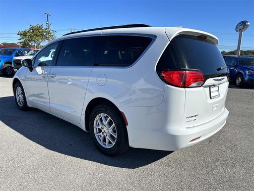 2020 Chrysler Voyager LXI