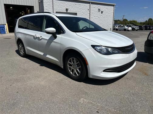 2020 Chrysler Voyager LXI