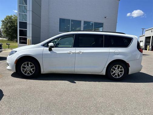 2020 Chrysler Voyager LXI