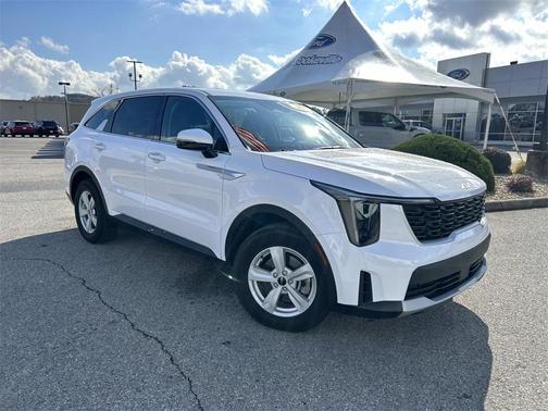 2025 Kia Sorento LX