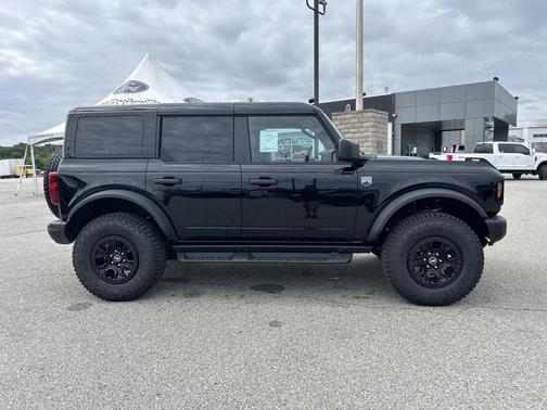 Shadow Black 2026 Ford Bronco Big Bend