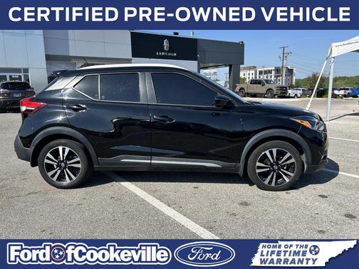Super Black 2020 Nissan Kicks SR