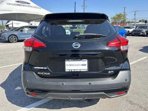 Super Black 2020 Nissan Kicks SR