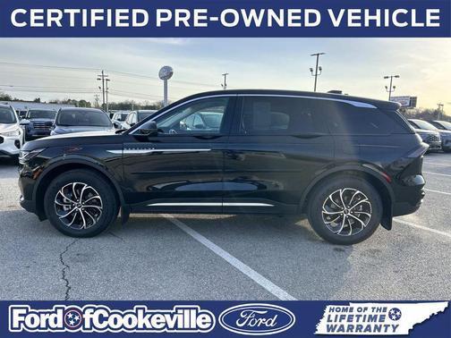 Infinite Black Metallic Clearcoat 2025 Lincoln Nautilus Premiere