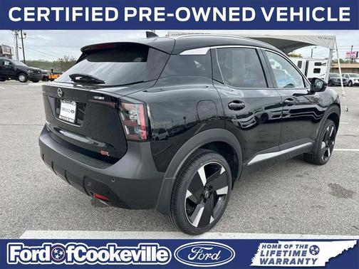 Super Black 2025 Nissan Kicks SR