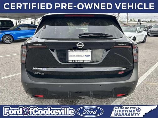 2025 Nissan Kicks SR