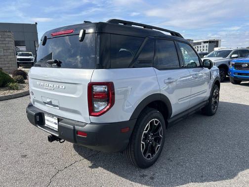 Space White Metallic 2026 Ford Bronco Sport Outer Banks