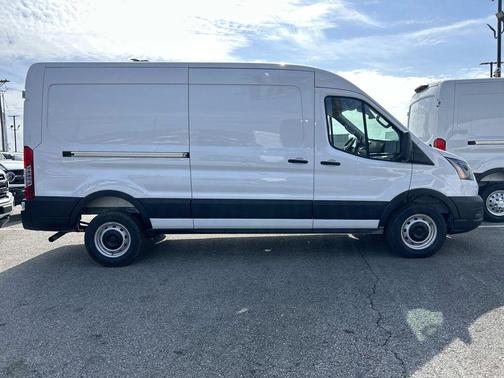 Oxford White 2026 Ford Transit-250 Base