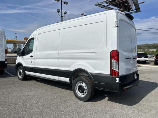 Oxford White 2026 Ford Transit-250 Base