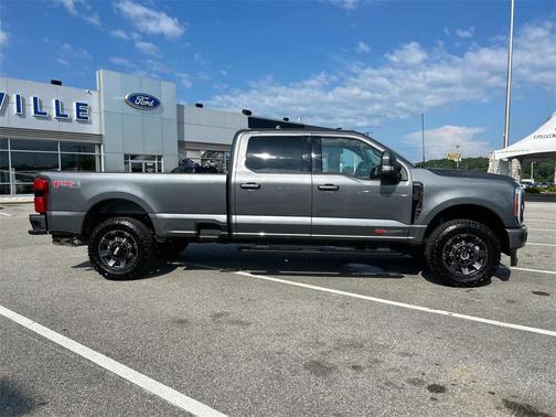 2023 Ford F-350 Lariat